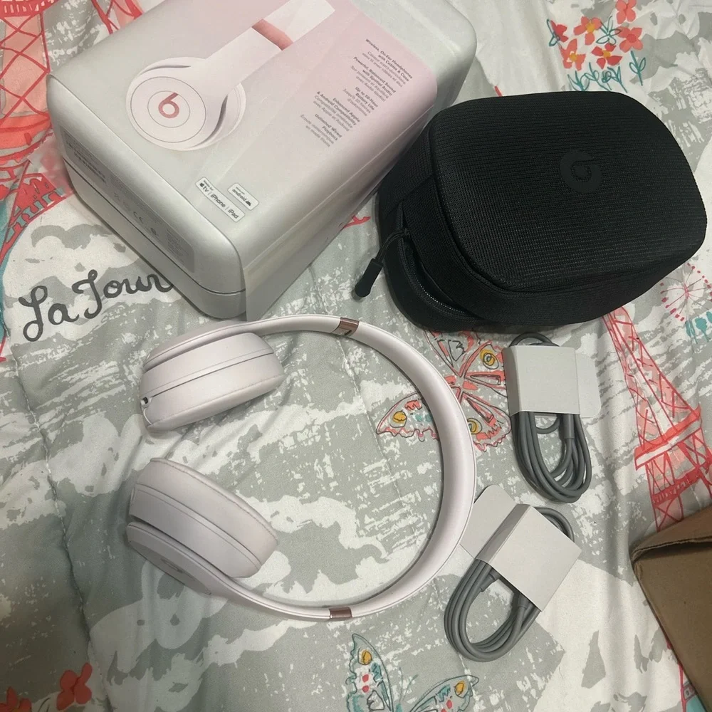 Wireless Headphones - White